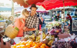 dialogue au marché