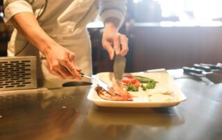 premier jour de travail dans un restaurant